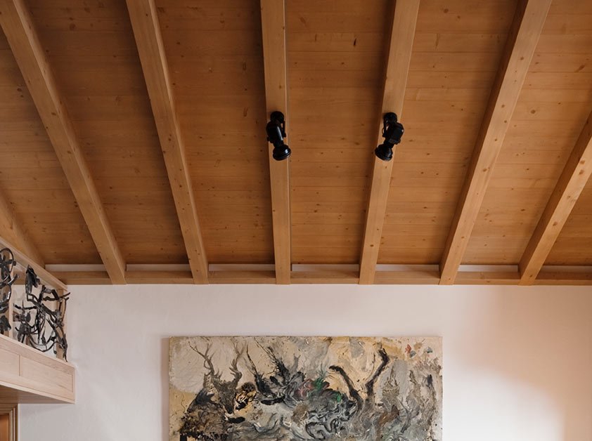 Massivholzdecken inkl. Beratung und Montage für Hohenfurch und Landsberg modernes Wohnzimmer mit Massivholzdecke