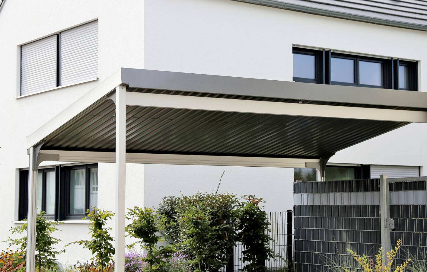 modernes Alu Carport 