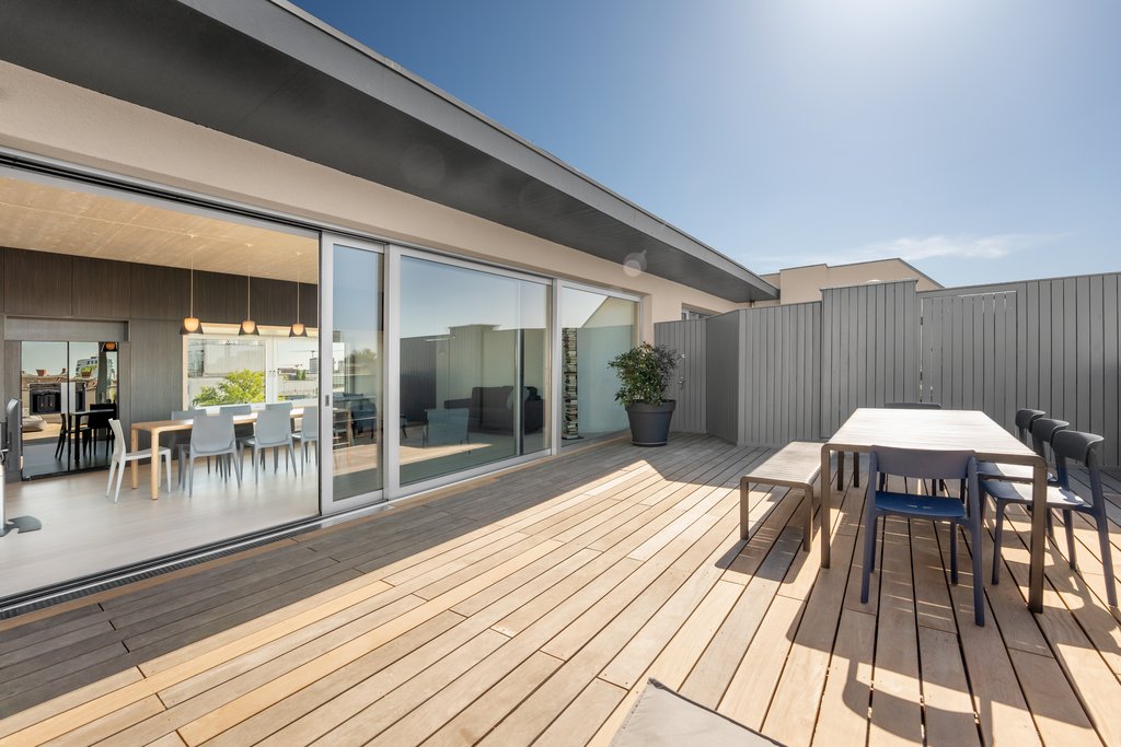 moderne Holzterrasse